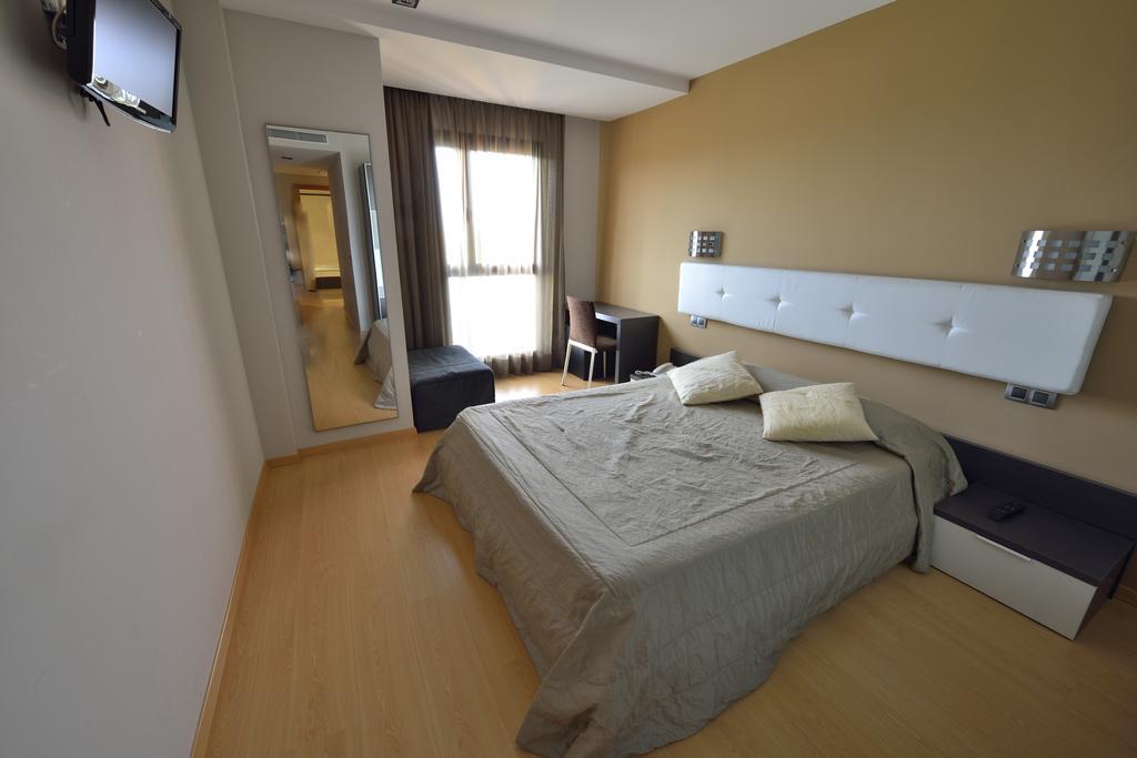 Hotel Ciutat D'Amposta Exteriör bild